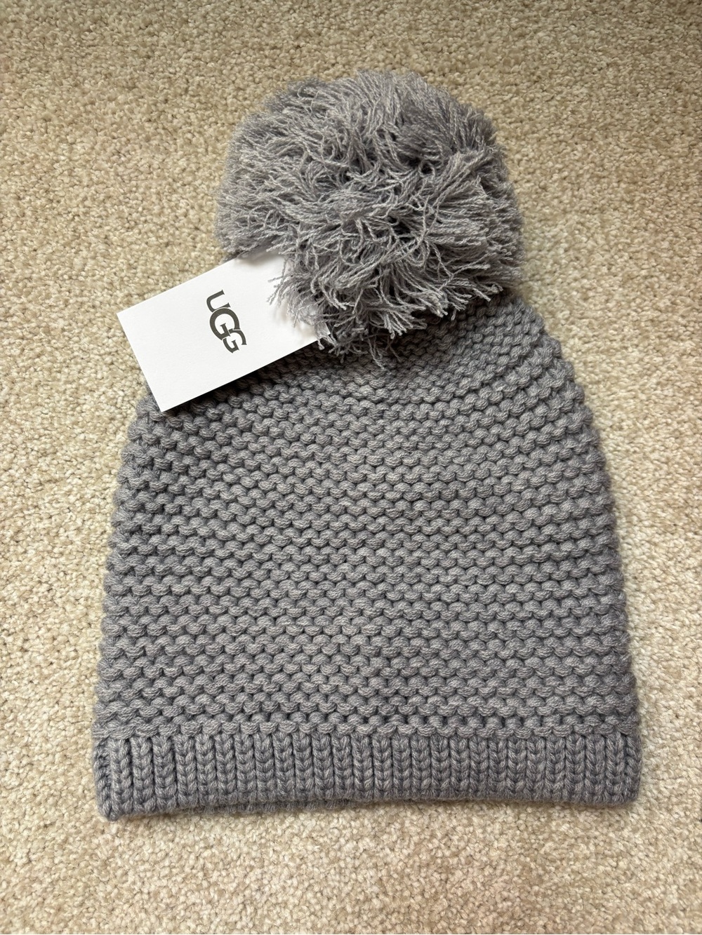 Ugg Chunky Knit Beanie with Pompom NWT Grey